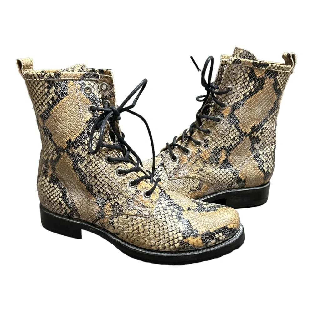FRYE Veronica Snakeskin Embossed Leather Lace Up Combat Boot Tan Black SIZE 8 - Picture 3 of 8